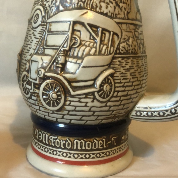 Car steins Avon race cars & Ford Model T, MG, Bugatti, patina on pewter - Picture 5 of 12